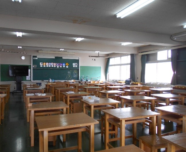 【とよのおもいでアーカイブ】吉川中学校　美術室（TG1_0033）に関するページ