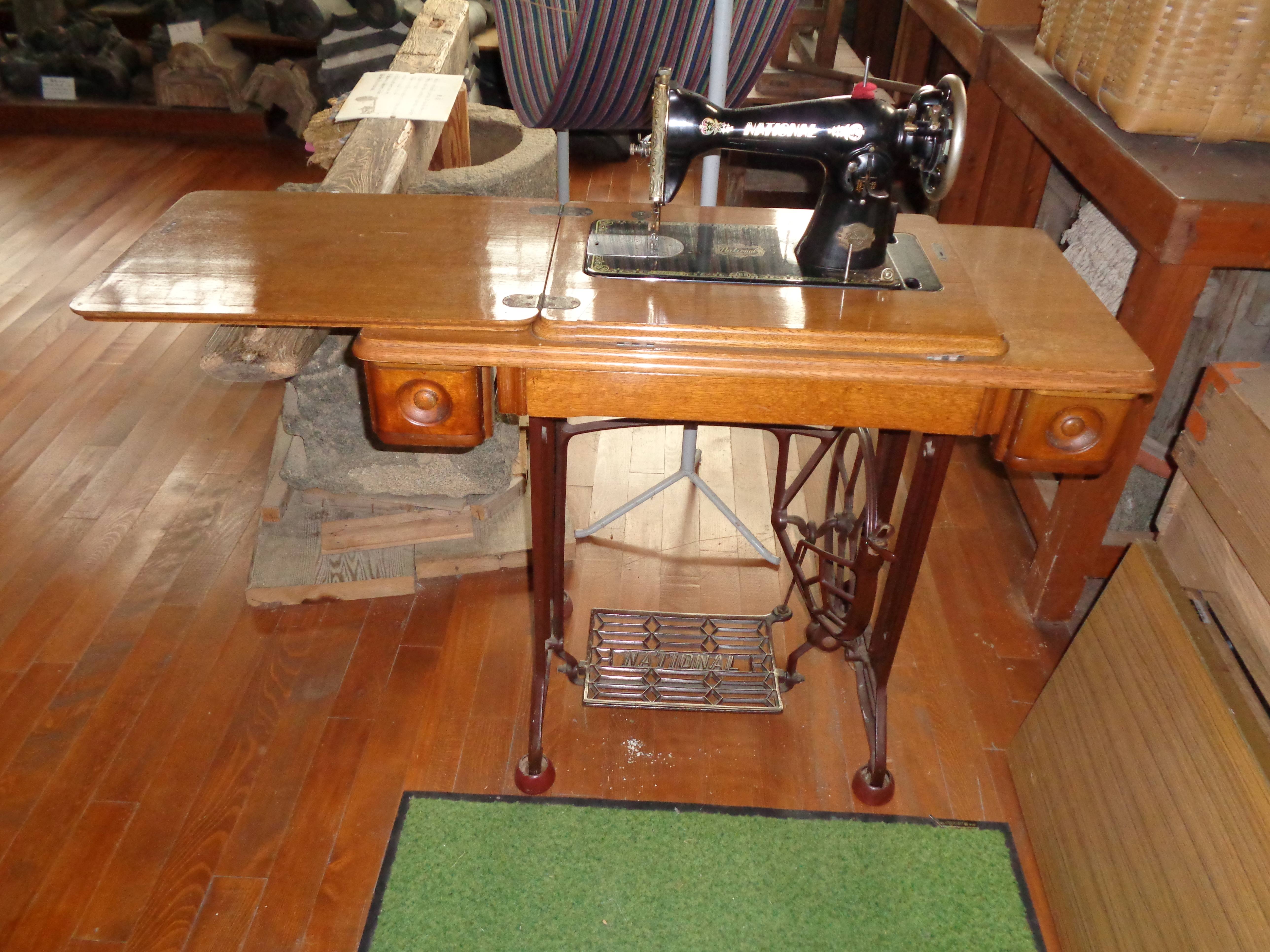 【とよのおもいでアーカイブ】足踏みミシン（あしぶみみしん）（SM_0075）に関するページ