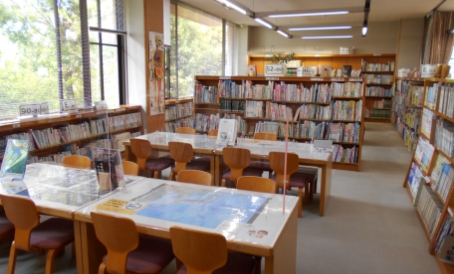 図書館内観01